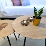 Апартаменты Nostos House *